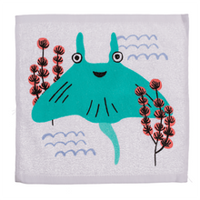 Laden Sie das Bild in den Galerie-Viewer, 6er Set Magisches Handtuch MEERESTIERE für Kinder Zauberhandtuch Mitgebsel Geschenkidee Kindergeburtstag Geschenk Reisen