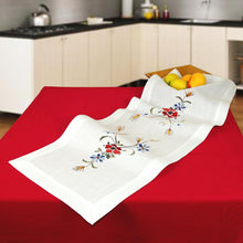 Laden Sie das Bild in den Galerie-Viewer, Stickpackung BLÜTENTEPPICH mit MOHN - und KORN - BLUMEN Kreuzstich vorgezeichnet aus 100 % Baumwolle Tischläufer 40x100 cm Stickset mit Stickvorlage
