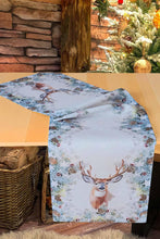 Laden Sie das Bild in den Galerie-Viewer, KAMACA Tischläufer 40x140 cm mit hochwertigem Druck-Motiv Küche Esstisch Eyecatcher Herbst Winter Weihnachten (Hirsch im Wald)
