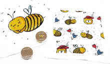Laden Sie das Bild in den Galerie-Viewer, 4er Set Magisches Handtuch BIENEN für Kinder Zauberhandtuch Mitgebsel Geschenkidee Kindergeburtstag Geschenk Reisen
