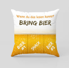Laden Sie das Bild in den Galerie-Viewer, KAMACA Originelles Dekokissen Kissen mit 3 Taschen zum selbst Befüllen und Spruch Größe 43x43 cm tolles Geschenk für Anlässe wie z.B. Geburtstag (Bierkissen A)
