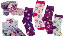 Laden Sie das Bild in den Galerie-Viewer, KAMACA 4er Set Paar Magische Socken für Kinder Kindersocken mit Baumwolle Party Mitgebsel Kindergeburtstag Magic Socks (4er Set Kindersocken Comic Einhorn)
