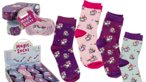 KAMACA 4er Set Paar Magische Socken für Kinder Kindersocken mit Baumwolle Party Mitgebsel Kindergeburtstag Magic Socks (4er Set Kindersocken Comic Einhorn)