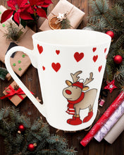 Laden Sie das Bild in den Galerie-Viewer, KAMACA Kaffeebecher Becher Tasse Weihnachtstasse für einen lieben Menschen tolles Geschenk Kollegen Büro Alltag Winter Weihnachten (Süßes Rentier)
