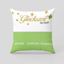 Laden Sie das Bild in den Galerie-Viewer, KAMACA Originelles Dekokissen Kissen mit 3 Taschen zum selbst Befüllen und Spruch Größe 43x43 cm tolles Geschenk für Anlässe wie z.B. Geburtstag (Glückszeit A)
