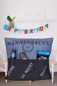 Dekokissen Männersache Kissen mit 3 Taschen zum selber Befüllen Größe 43x43 cm tolles Geschenk für einen gelungenen Sofaabend Filmabend