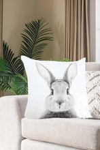 Laden Sie das Bild in den Galerie-Viewer, KAMACA Kissen HASE Flauschig gefülltes Kissen mit Reißverschluss 40x40 cm mit Füllung Osterhase Hasen Motiv für Hasenliebhaber Ostern
