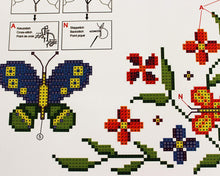 Laden Sie das Bild in den Galerie-Viewer, Stickpackung BUTTERFLY Stickdecke 80x80 Kreuzstich vorgezeichnet Baumwolle komplettes Stickset mit Stickvorlage
