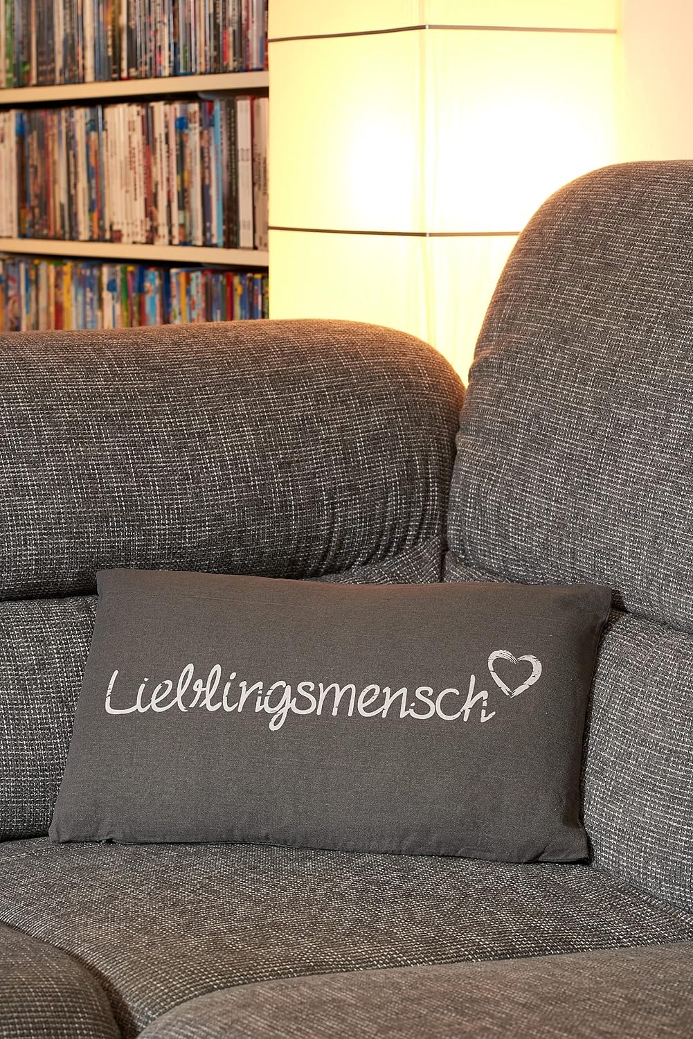 LIEBLINGSMENSCH Kissen GRAU 30x50 cm Flauschig gefülltes Kissen mit Reißverschluss Bezug aus 100% Baumwolle ein Hingucker und wertiges Geschenk